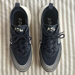 APL Streamline Sneaker - Navy